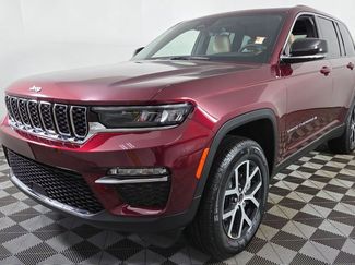 New 2025 Jeep Grand Cherokee Limited video 3