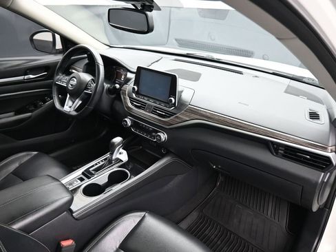 Used 2020 Nissan Altima 2.0 Platinum image 44