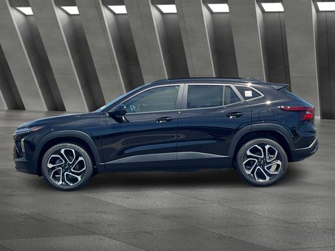 New 2026 Chevrolet Trax RS w/ Sunroof Package FWD image 7