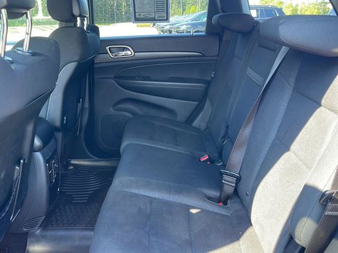 Used 2015 Jeep Grand Cherokee Laredo w/ Quick Order Package 23E RWD image 31