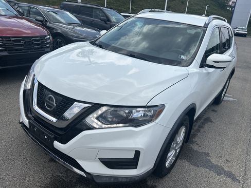 Used 2017 Nissan Rogue SV AWD/4WD image 8