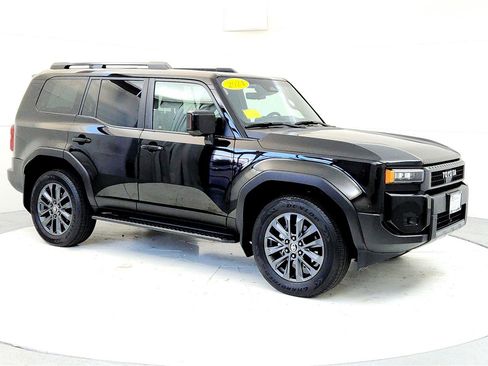 Used 2024 Toyota Land Cruiser image 7