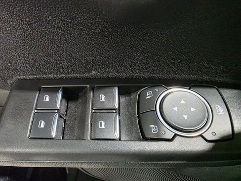 Used 2022 Ford Escape SE image 18