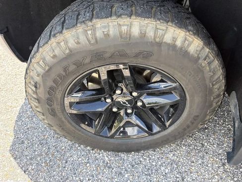 Used 2023 Chevrolet Silverado 1500 Custom Trail Boss AWD/4WD image 33