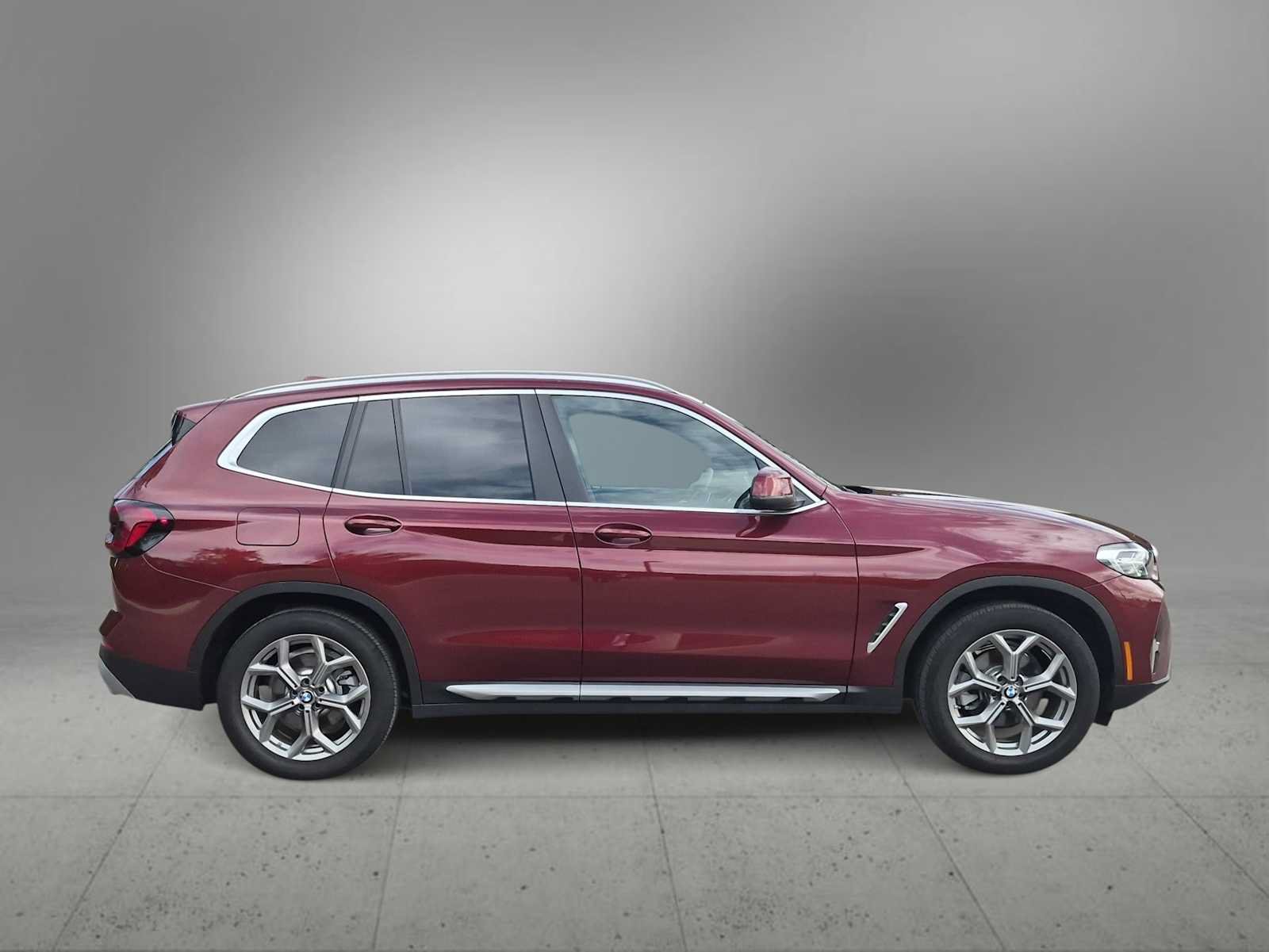 Used 2024 BMW X3 xDrive30i w/ Premium Package AWD/4WD image 9