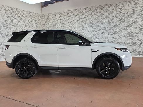 Used 2020 Land Rover Discovery Sport image 6