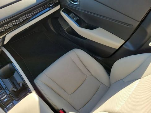 Used 2025 Honda Accord Touring image 4