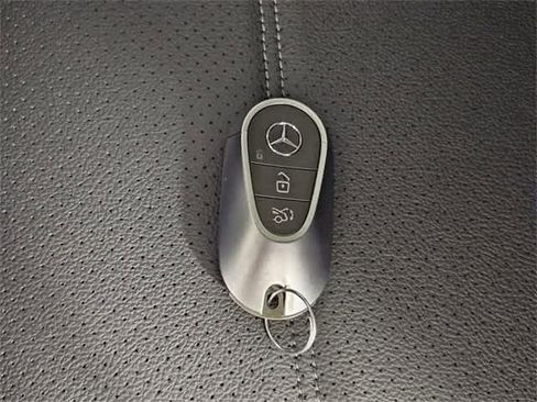 Certified 2025 Mercedes-Benz GLC 350e 4MATIC image 42