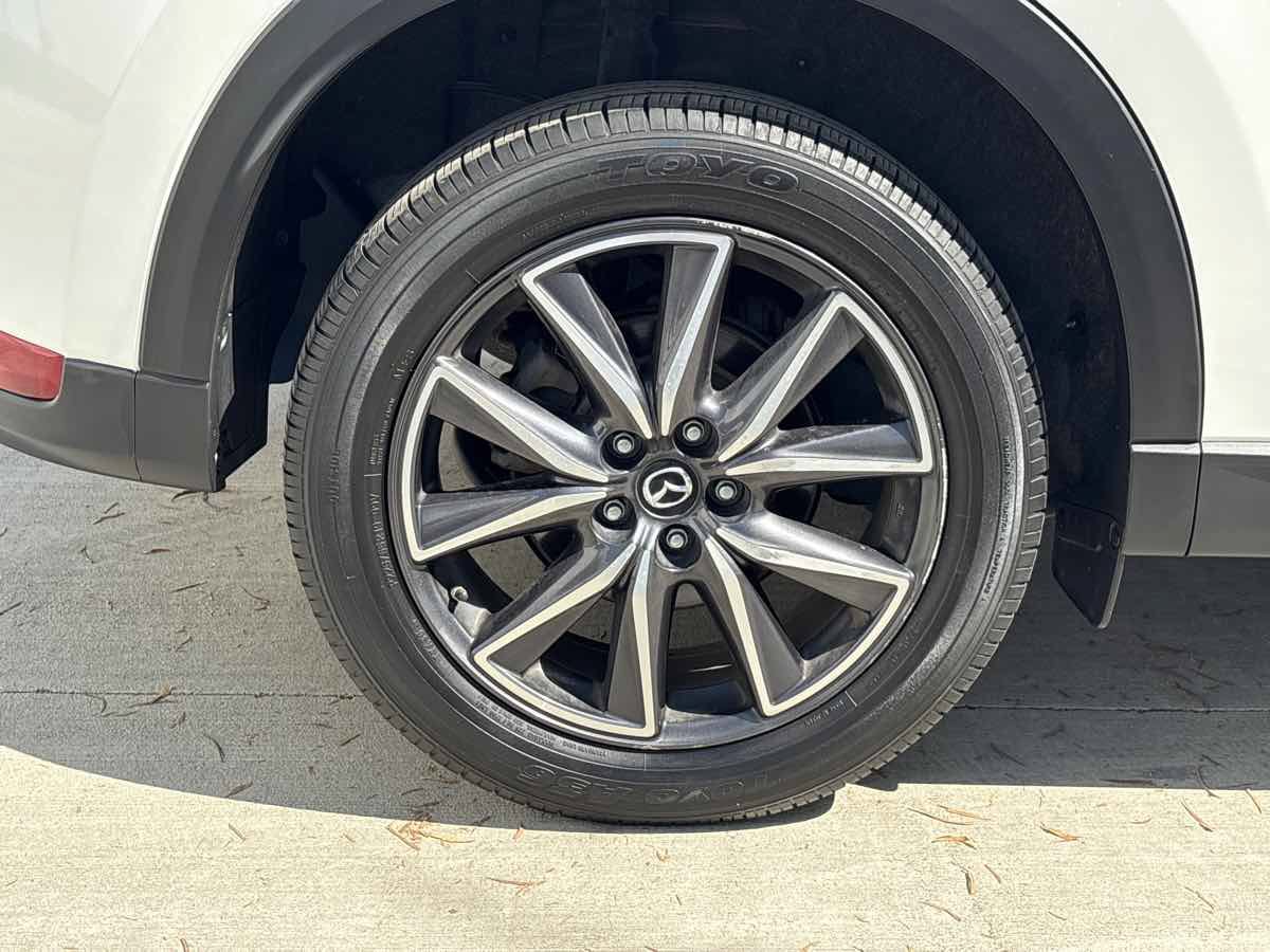 Used 2018 MAZDA CX-5 Touring w/ Preferred Equipment Package FWD image 9