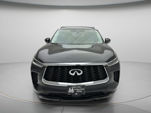 Used 2023 INFINITI QX60 Luxe w/ Vision Package AWD/4WD image 2