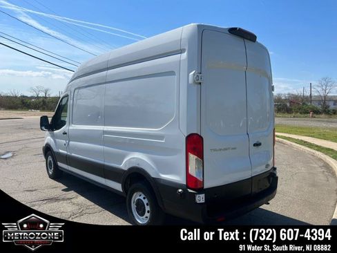 Used 2019 Ford Transit 250 148 High Roof RWD image 8