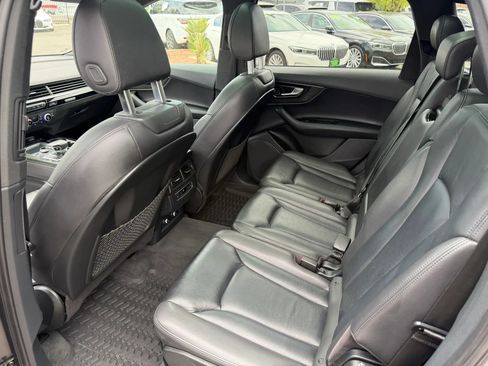 Used 2019 Audi Q7 3.0T Premium w/ Convenience Package AWD/4WD image 13