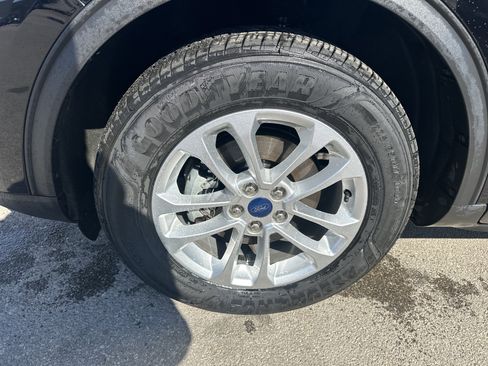 Used 2020 Ford Escape SE image 7