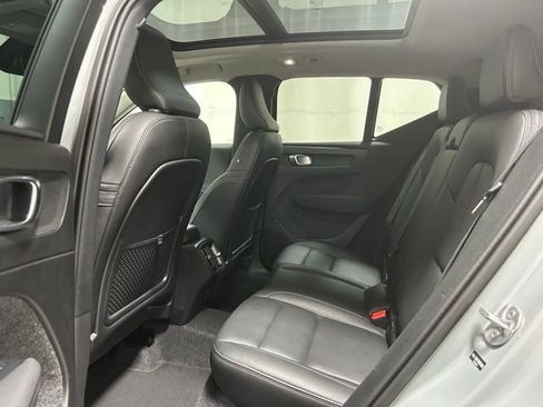 Used 2025 Volvo XC40 B5 Plus AWD/4WD image 13