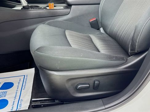Used 2025 Nissan Altima 2.5 SV FWD image 23