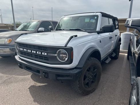 Used 2023 Ford Bronco Black Diamond AWD/4WD image 1