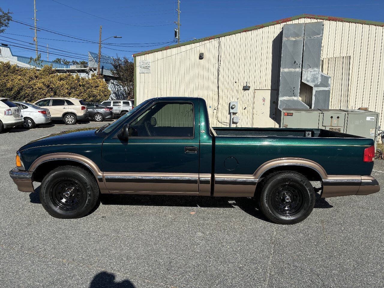 Used 1996 Chevrolet S10 Pickup LS RWD image 3