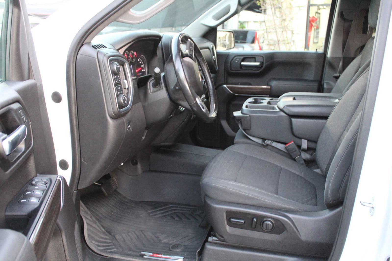 Used 2020 Chevrolet Silverado 1500 LT w/ All-Star Edition AWD/4WD image 9