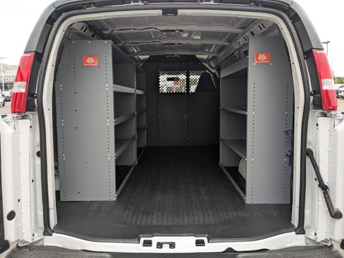 New 2025 GMC Savana 2500 Work Van w/ Safety Package image 15