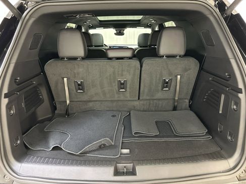Used 2025 Chevrolet Traverse Z71 w/ Enhanced Driving Package AWD/4WD image 25