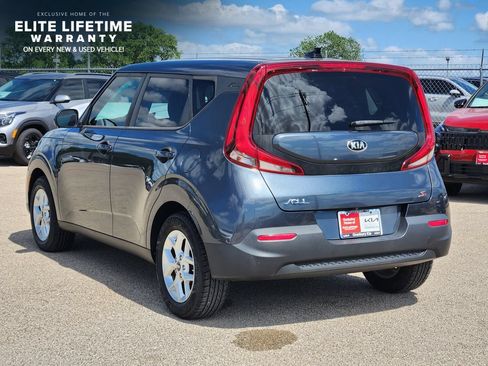 Used 2020 Kia Soul S FWD image 4
