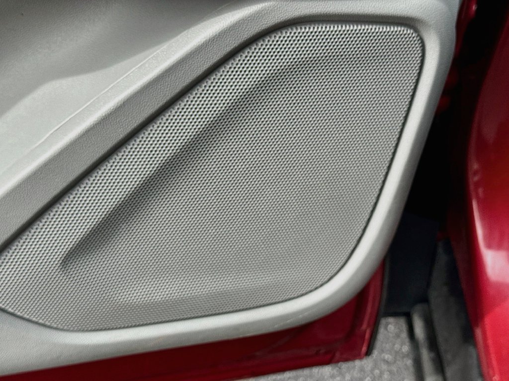 Used 2021 GMC Terrain SLT w/ LPO, Floor Liner Package AWD/4WD image 16