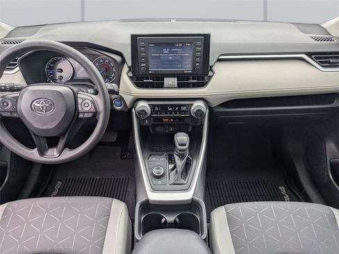 Used 2020 Toyota RAV4 XLE image 15