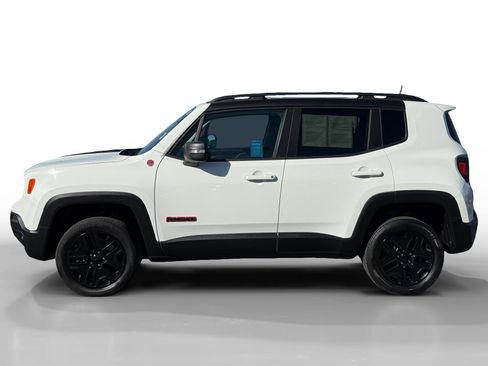 Used 2018 Jeep Renegade Trailhawk w/ UConnect 8.4 Nav Group image 2
