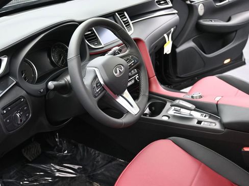 New 2025 INFINITI QX50 Sport image 14