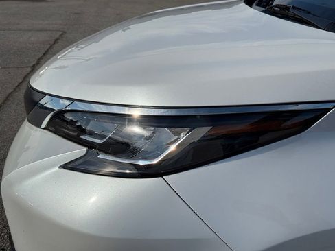 Used 2023 Toyota Sienna XLE image 10