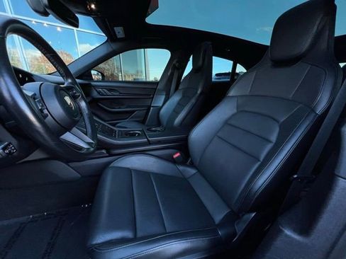 Used 2022 Porsche Taycan 4 Cross Turismo w/ Premium Package image 19