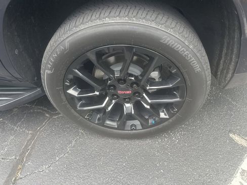 Used 2023 GMC Yukon Denali AWD/4WD image 20