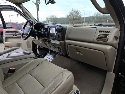 Used 2006 Ford F350 Lariat AWD/4WD image 28