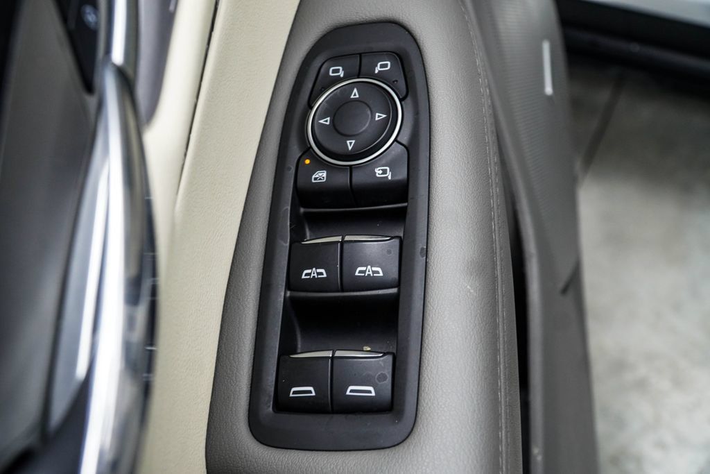 Used 2022 Cadillac XT6 Premium Luxury AWD/4WD image 37