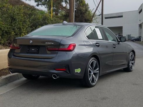 Used 2022 BMW 330e w/ Driving Assistance Package image 5