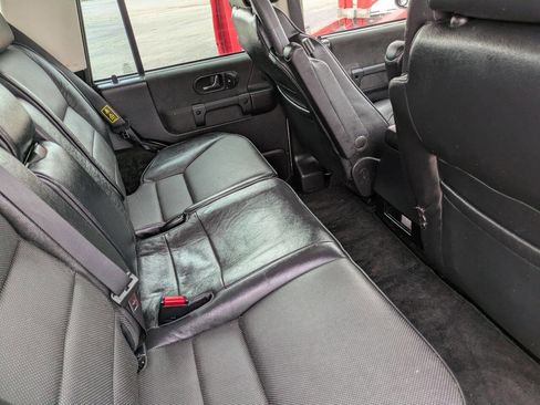 Used 2004 Land Rover Discovery HSE image 9