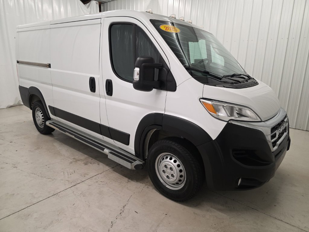 Used 2025 RAM ProMaster 2500 w/ U-Haul Equipment Group FWD image 7