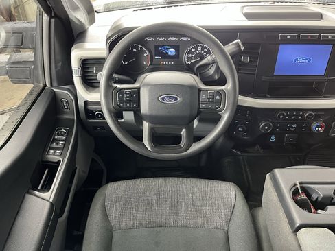 Used 2024 Ford F350 XLT image 11