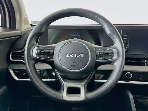Used 2025 Kia Sportage LX FWD image 17