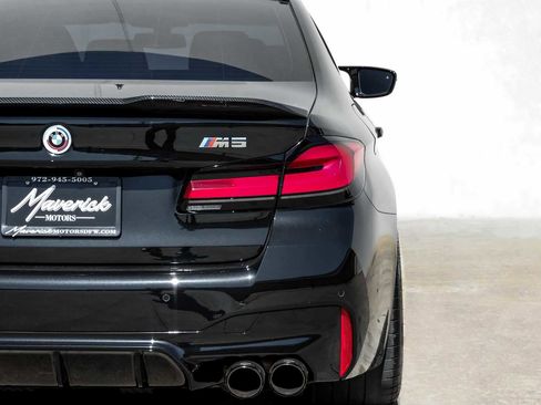 Used 2023 BMW M5 image 45