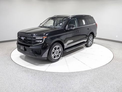 Used 2025 Ford Expedition Active image 37