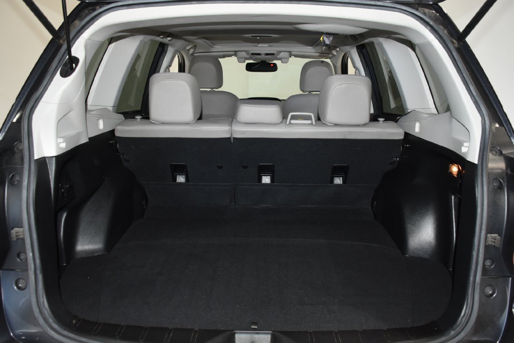 Used 2015 Subaru Forester 2.5i Touring w/ Eyesight & Navigation System AWD/4WD image 31