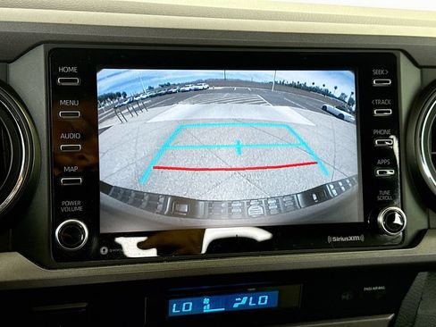 Used 2021 Toyota Tacoma TRD Sport w/ Technology Package RWD image 15