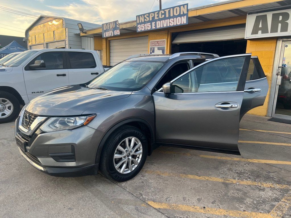 Used 2018 Nissan Rogue SV FWD image 4