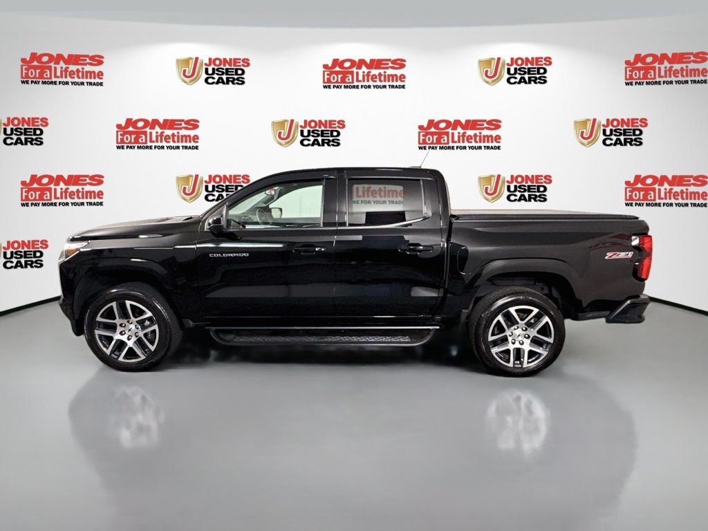 Used 2023 Chevrolet Colorado Z71 w/ Z71 Convenience Package 2 AWD/4WD image 13