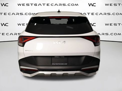 Used 2025 Kia Sportage EX FWD image 4
