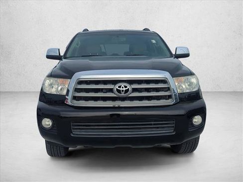 Used 2015 Toyota Sequoia Limited RWD image 2