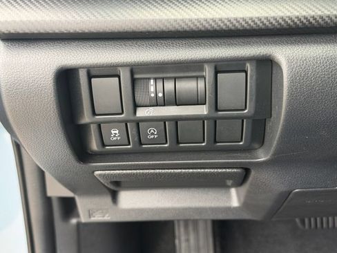 Used 2020 Subaru Crosstrek 2.0i Premium AWD/4WD image 25