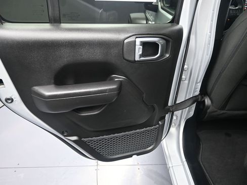 Used 2022 Jeep Wrangler Unlimited Sport image 25