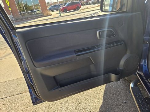 Used 2005 Chevrolet Colorado LS image 14